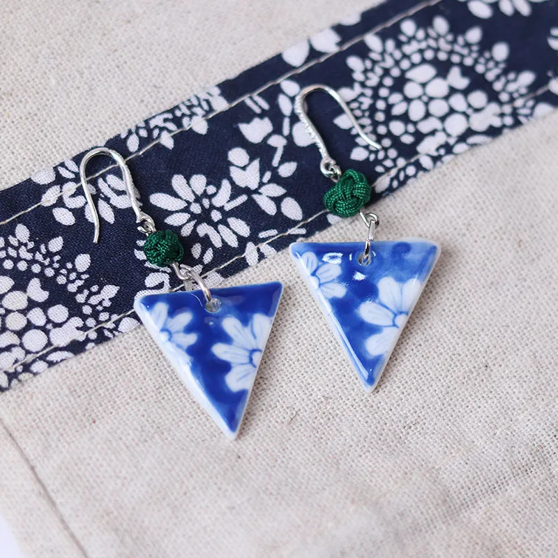 Fashionable retro polygonal blue and white earrings, exquisite handmade paintings, exquisite ceramic jewelry