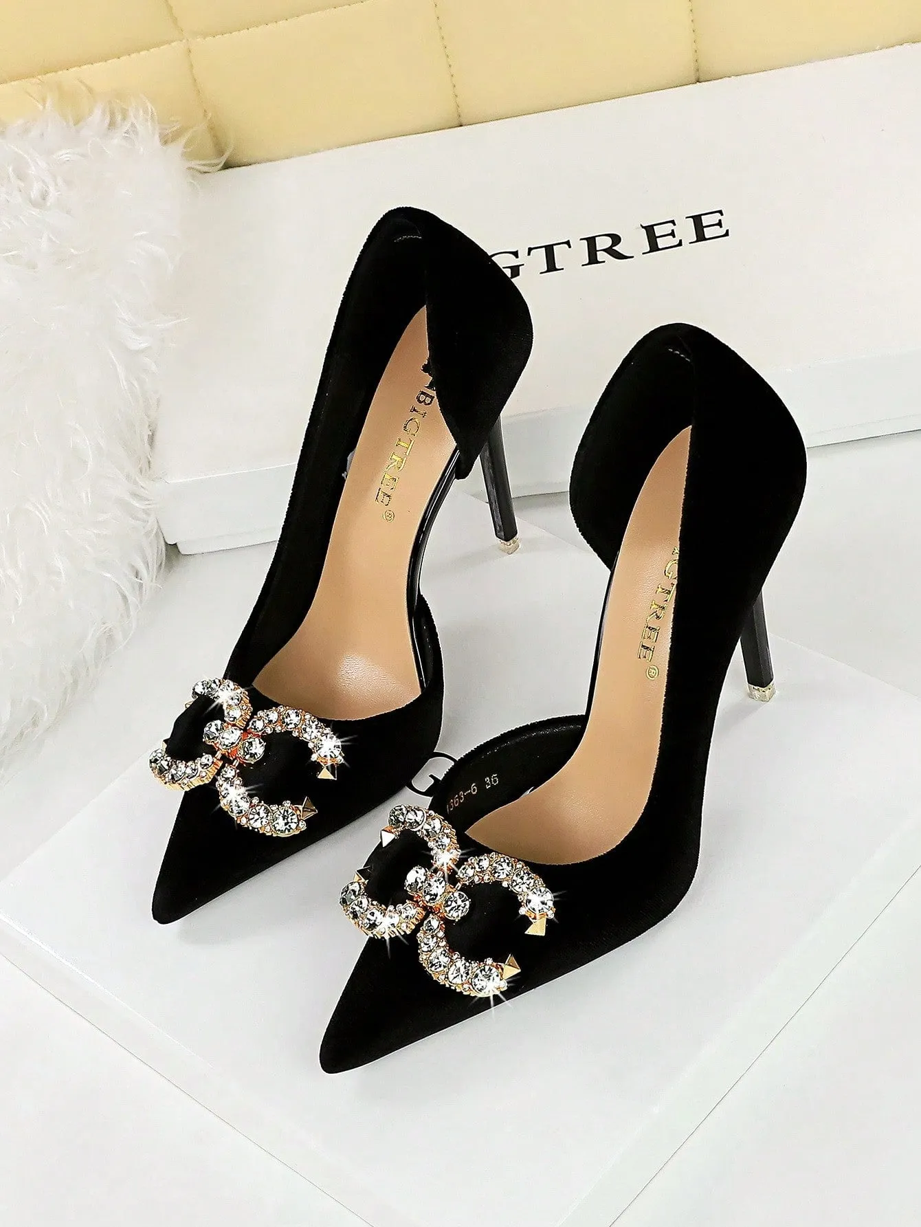 Pointed Toe Velvet Rhinestone Buckle Bow-Knot Pumps