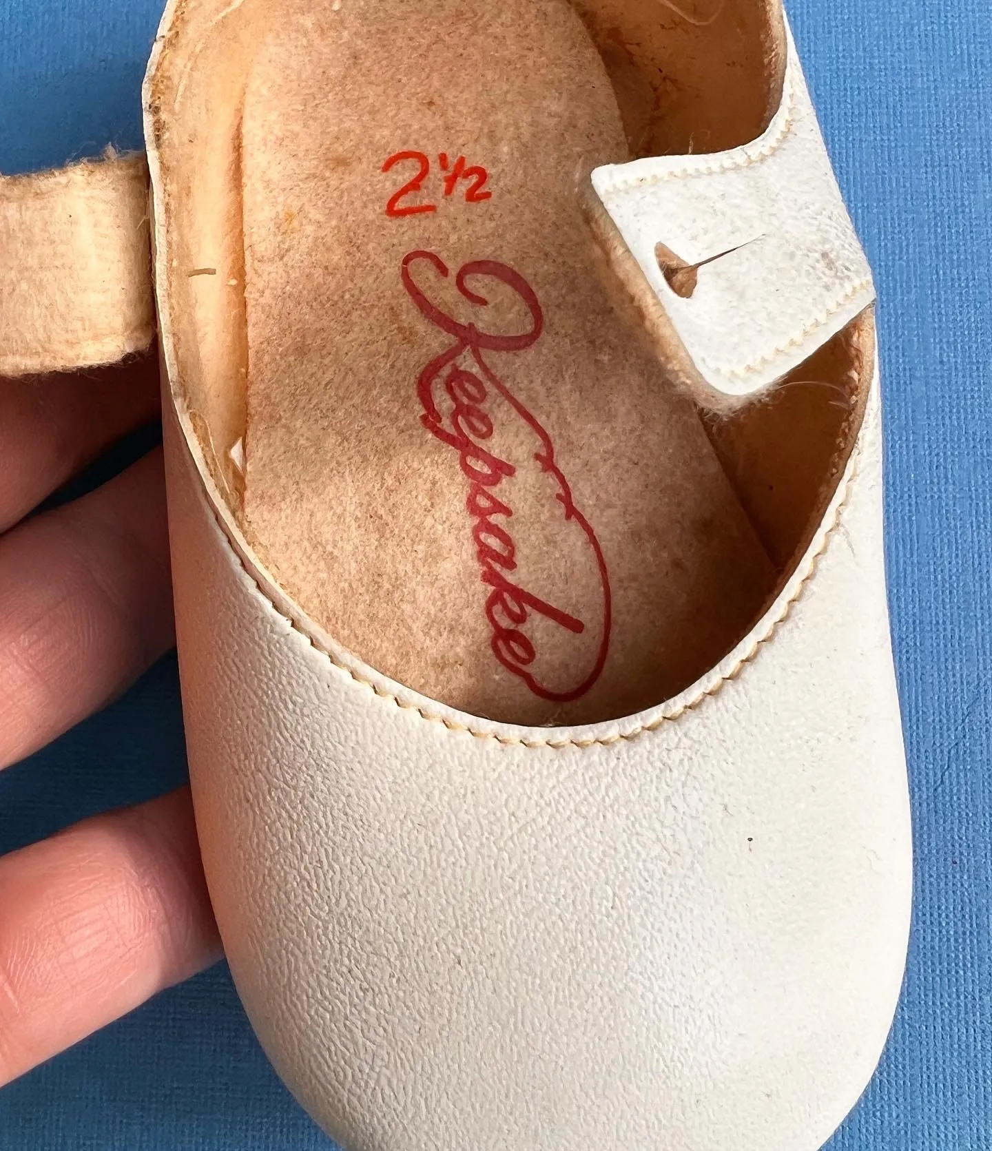 Sweet Vintage Toddler Shoes - size 2.5.