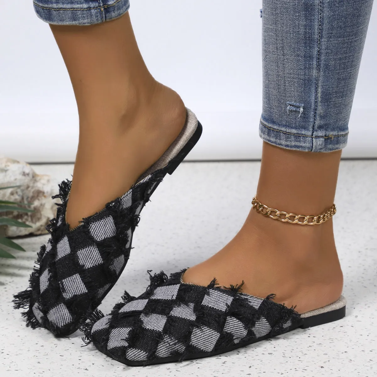 TEEK - Plaid Square Toe Flat Slippers